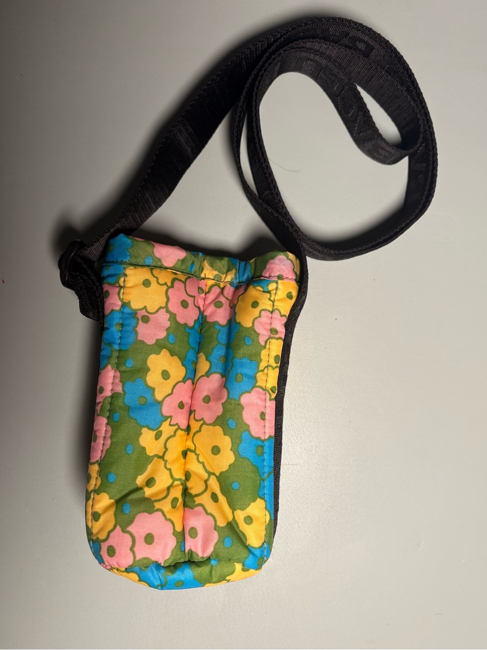 BAGGU Floral Crossbody Bottle Pouch - Blue, Green, Pink, Yellow - Picture 2 of 3